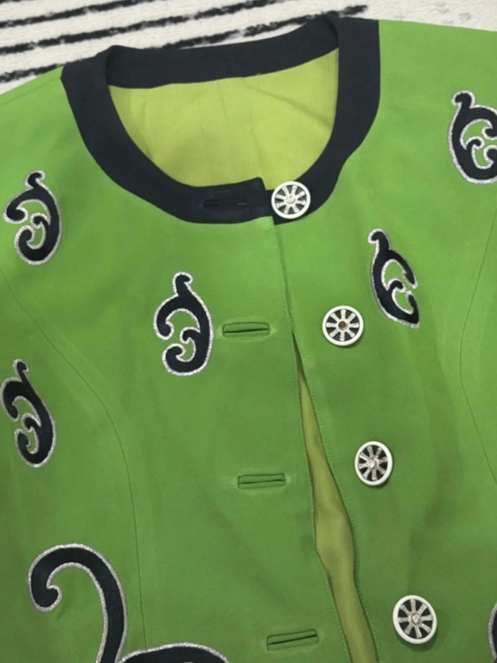 Vintage Women's Short Sleeve Green Embroidered Blazer Jacket